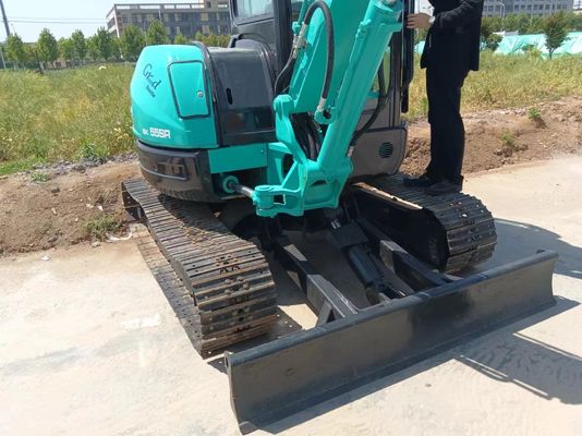 0.21M3 버킷 용량 사용 된 Kobelco SK55SR 크롤러 발굴기 / 원래 수압 밸브