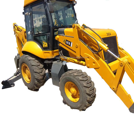 사용 된 JCB 3CX 로더, 6 톤의 부하량과 2016년