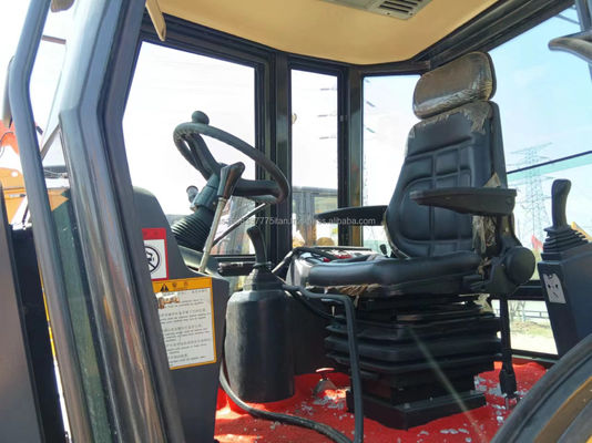 사용 된 JCB 3CX 로더, 6 톤의 부하량과 2016년