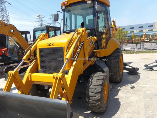 사용 된 JCB 3CX 로더, 6 톤의 부하량과 2016년