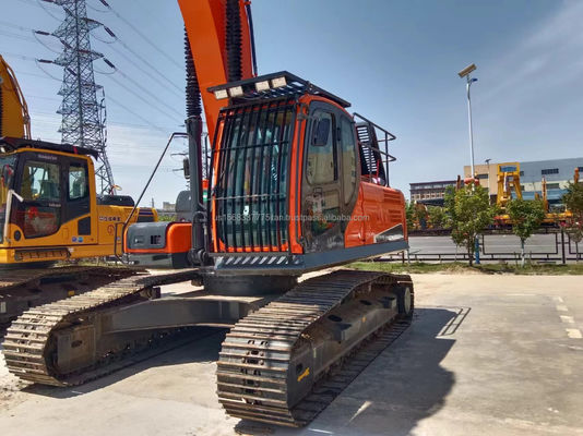 사용 된 Doosan DX300 Excavator 1.5M3 버킷 용량과 30000 KG 기계 무게