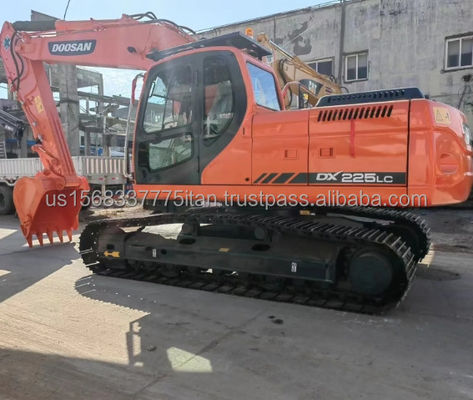 Doosan DX225 25 톤 발굴기 사용 건설 기계