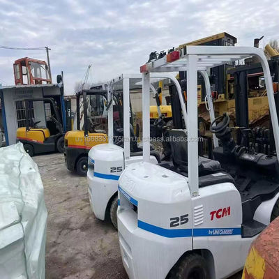 훌륭한 성능 2500kg 무게와 4.5 전체 차원으로 사용 된 TCM 25 포크리프트