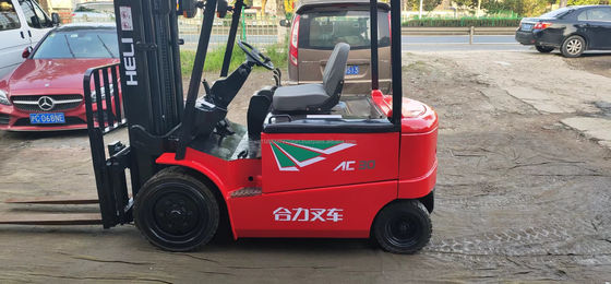 강력한 EVERLIFT 헬리 AC30 디젤 포크리프트 4500kg 무게와 일본 닛산 엔진