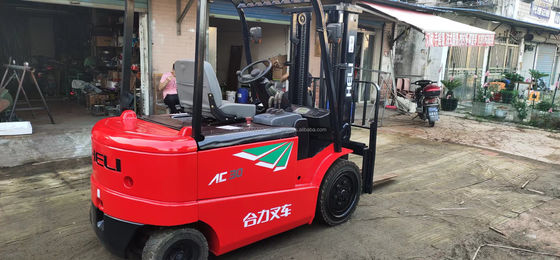 강력한 EVERLIFT 헬리 AC30 디젤 포크리프트 4500kg 무게와 일본 닛산 엔진