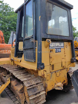 사용 된 Caterpillar D4C 빌드저 건설 재료 상점 및 지구 이동 장비