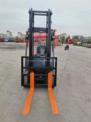 3000kg 무게 TOYOTA 7F30 사용 된 디젤 포크 픽터 99% 2012 모델 높은 효율성